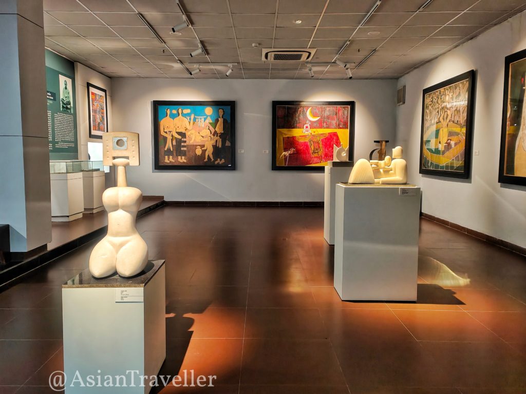 ベトナム・ダナンのアートミュージアムの内部の雰囲気